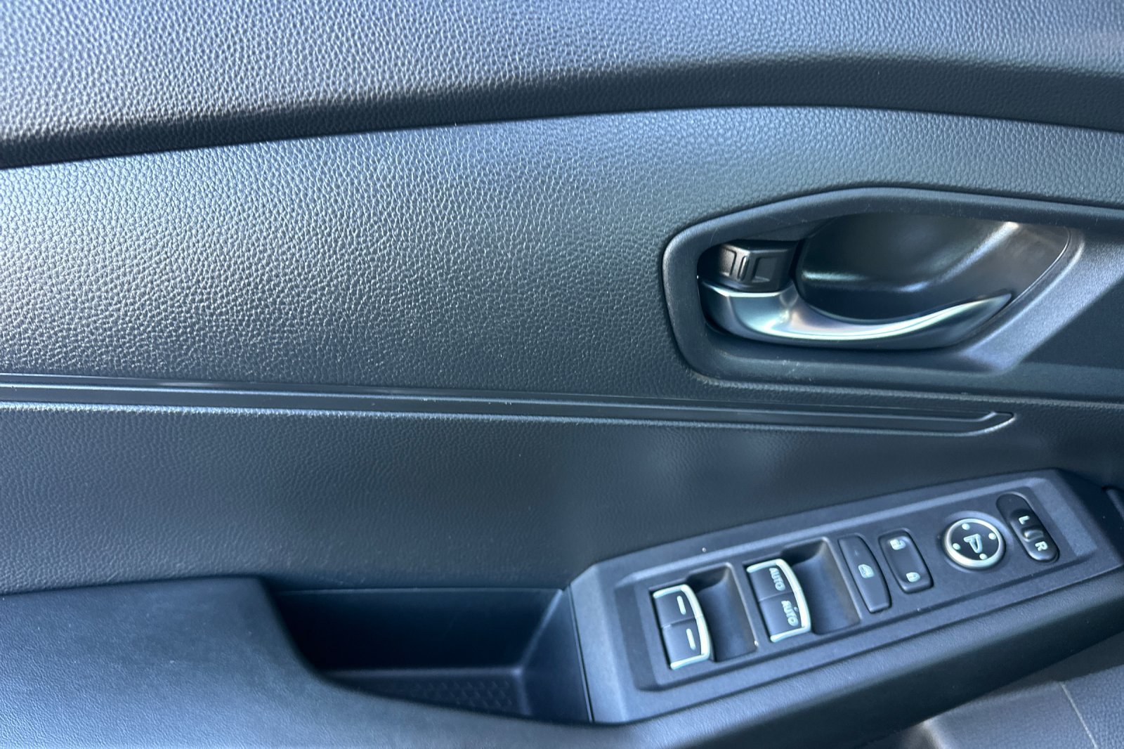 Used 2023 Honda Accord LX image 10
