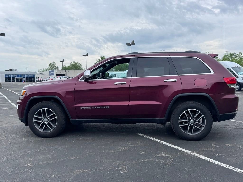 Used 2017 Jeep Grand Cherokee Limited AWD/4WD image 3