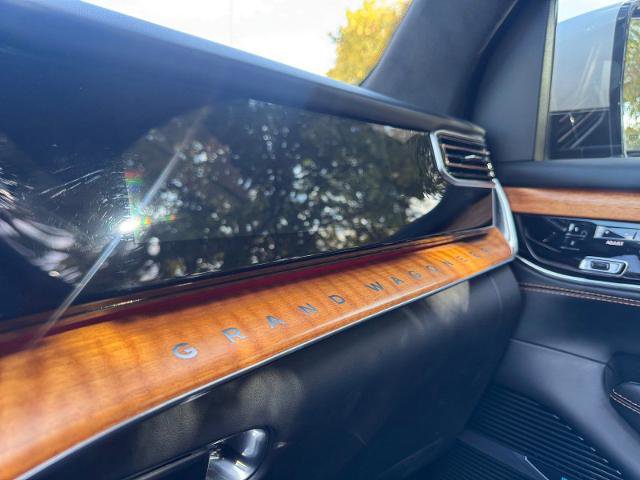 Used 2022 Jeep Grand Wagoneer Series III w/ Rear Seat Video Group 1 image 26