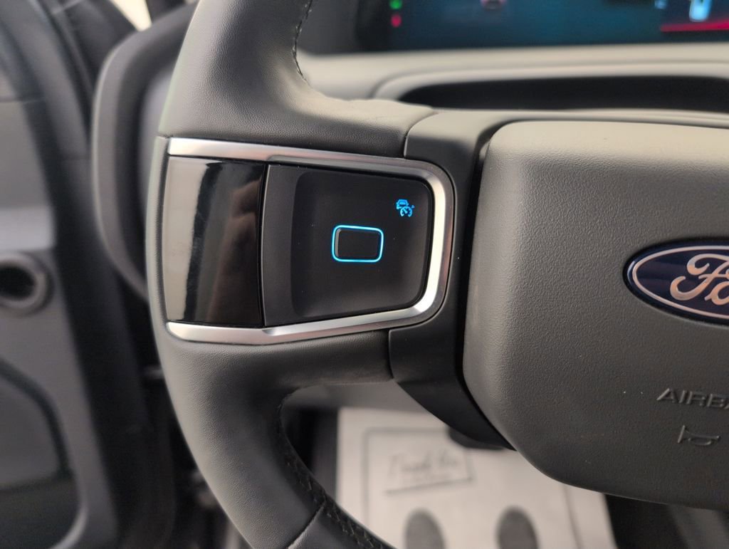 Certified 2025 Ford Expedition Active image 41