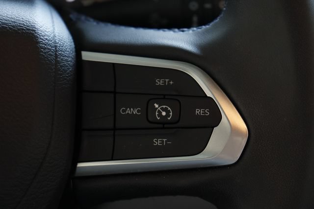 Used 2022 Jeep Compass Latitude FWD image 15