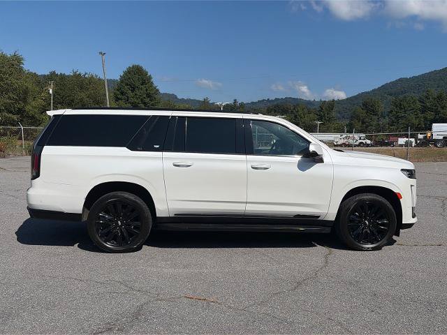 Used 2021 Cadillac Escalade ESV Sport AWD/4WD image 2