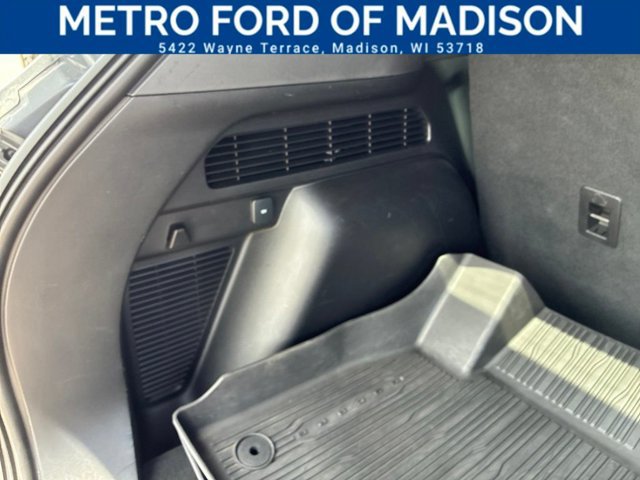Certified 2023 Ford Escape Platinum AWD/4WD image 39