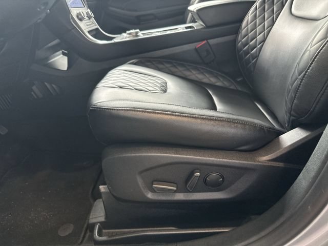 Certified 2024 Ford Edge Titanium AWD/4WD image 13