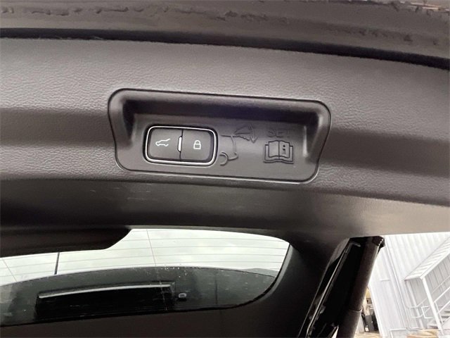 Certified 2023 Ford Explorer XLT image 13