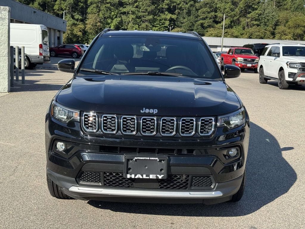 Used 2025 Jeep Compass Limited AWD/4WD image 25
