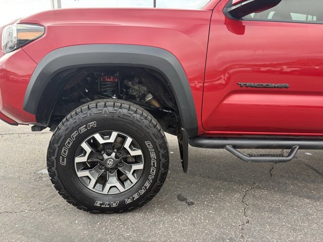 Used 2020 Toyota Tacoma TRD Off-Road image 12