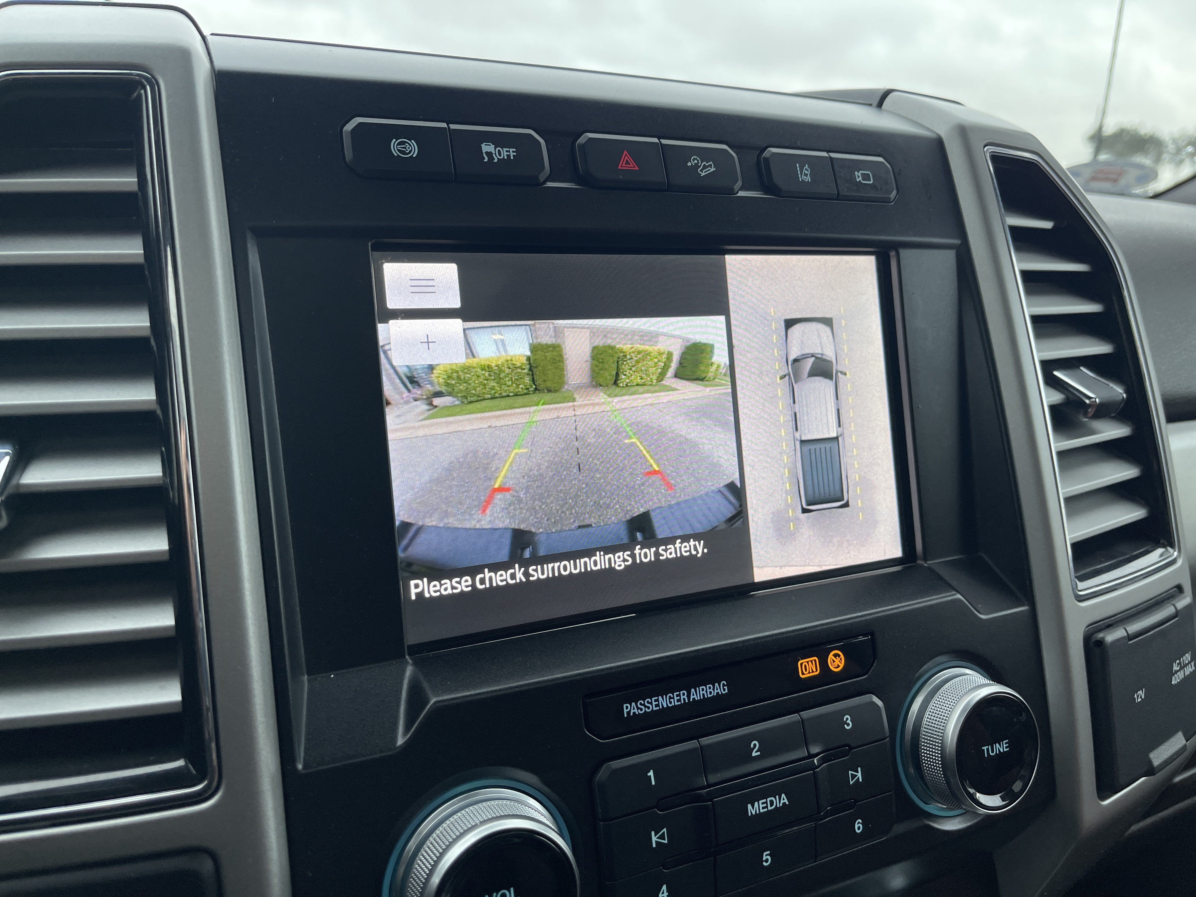Certified 2020 Ford F350 King Ranch w/ FX4 Off-Road Package AWD/4WD image 20