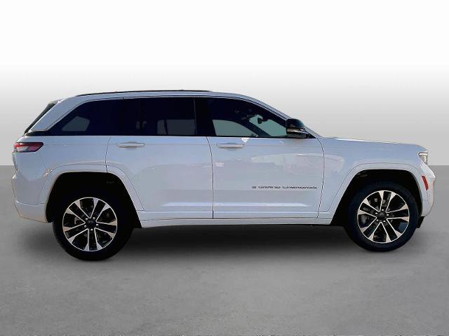 Used 2023 Jeep Grand Cherokee Overland w/ Advanced Protech Group III AWD/4WD image 8