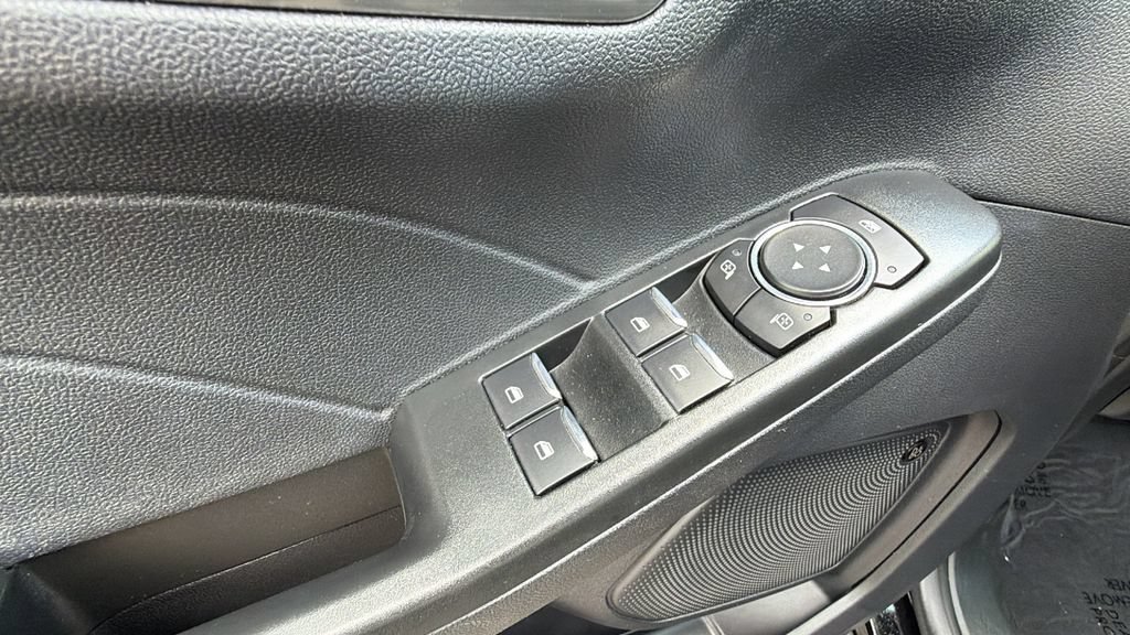 Certified 2022 Ford Escape Titanium FWD image 17