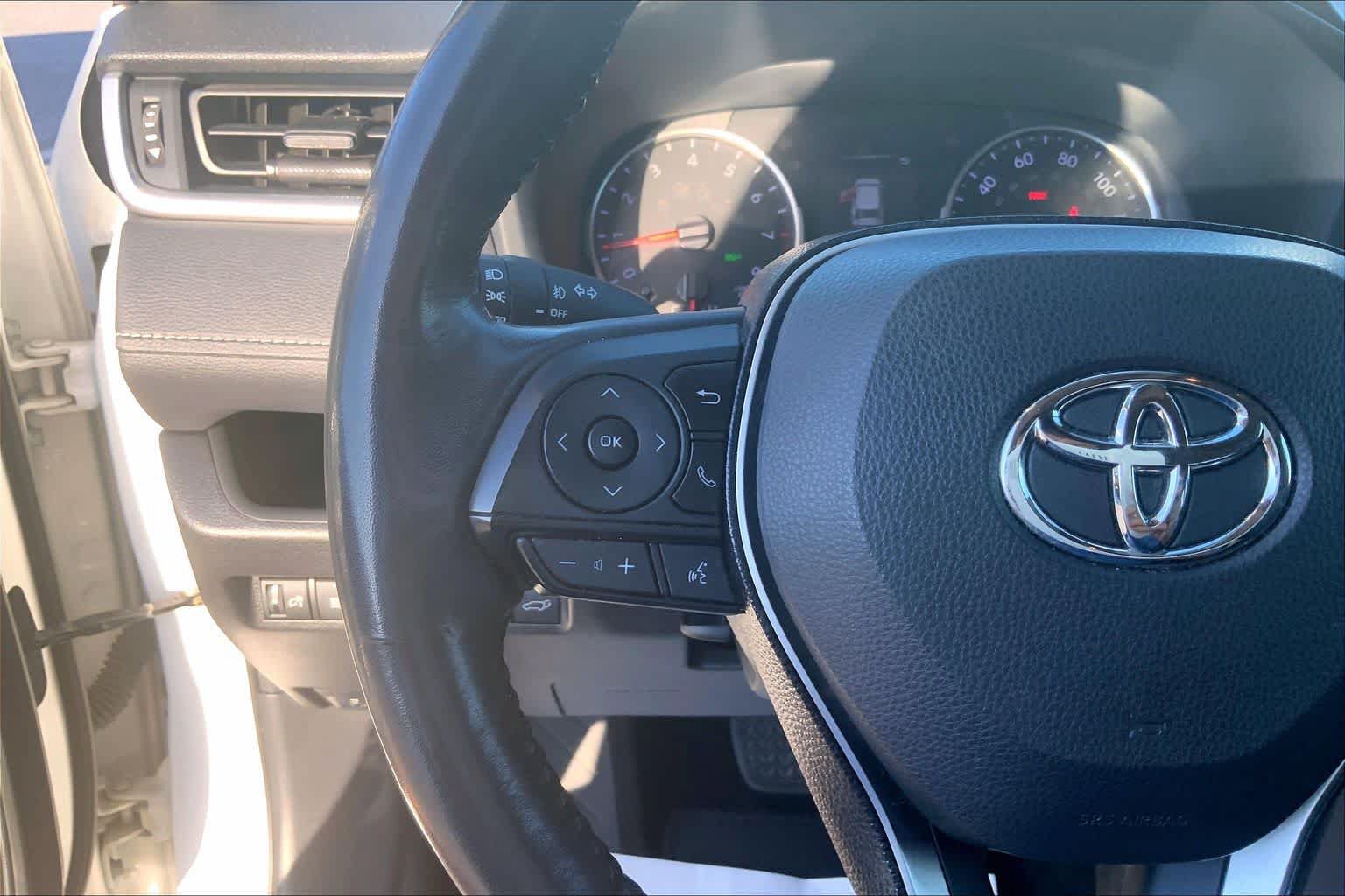 Used 2021 Toyota RAV4 XLE w/ Convenience Package AWD/4WD image 24