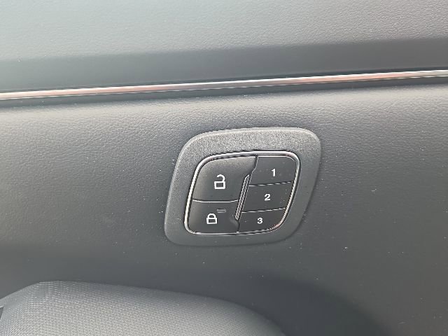 Certified 2022 Ford Mustang Mach-E Premium AWD/4WD image 23