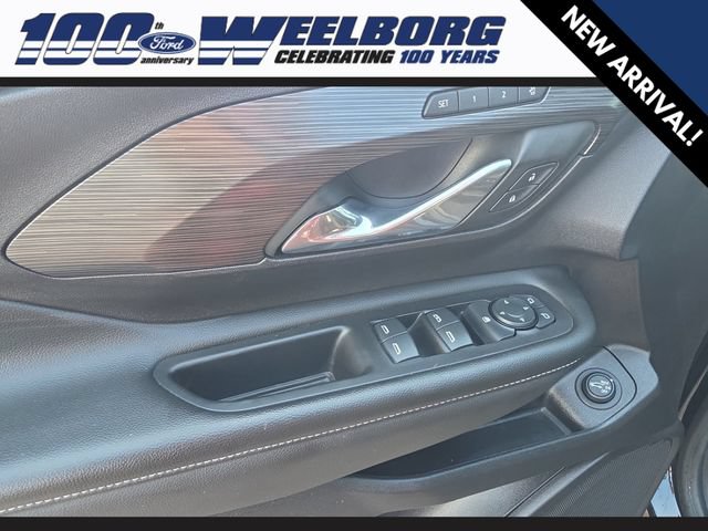 Used 2024 GMC Terrain SLT AWD/4WD image 12