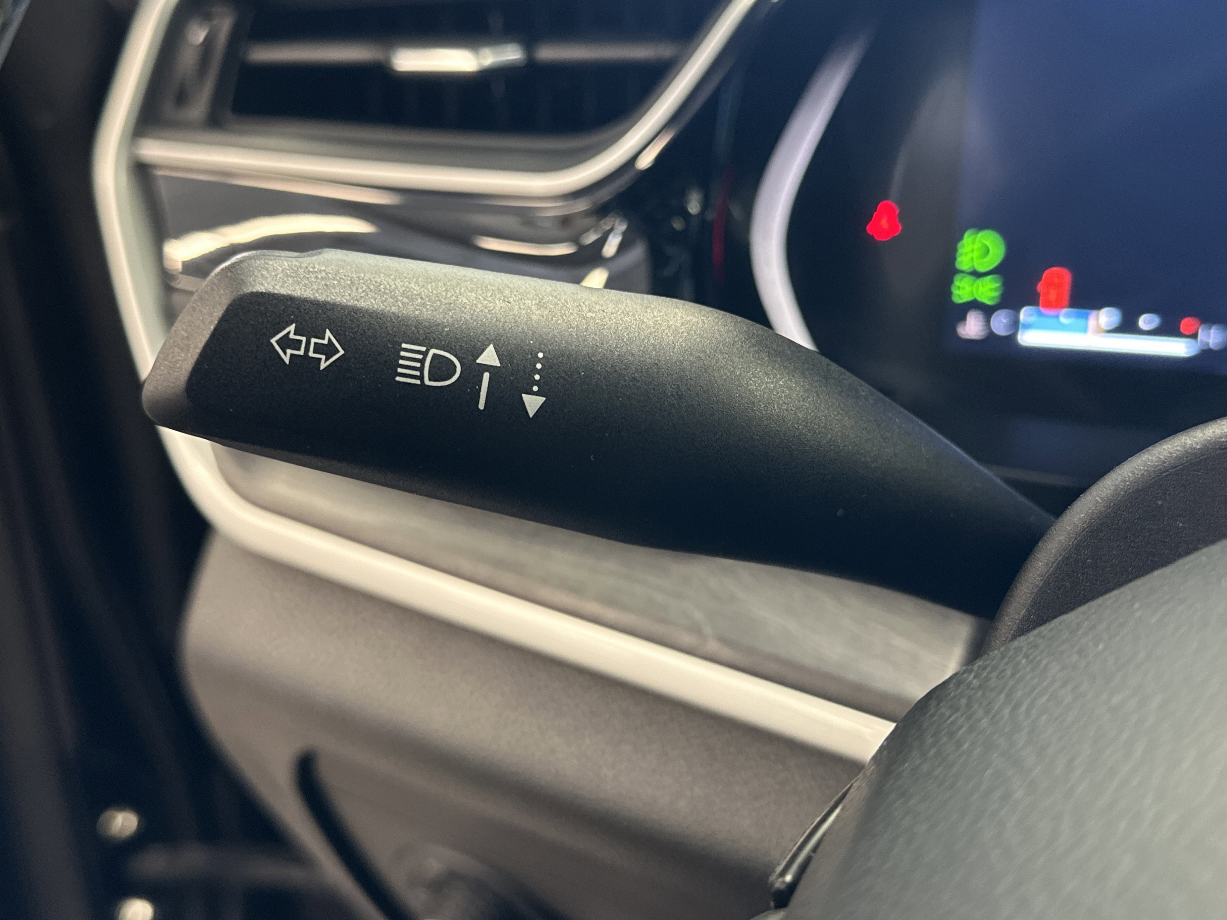 Used 2022 Jeep Grand Cherokee Limited w/ Trailer Tow Prep Group (B) image 38