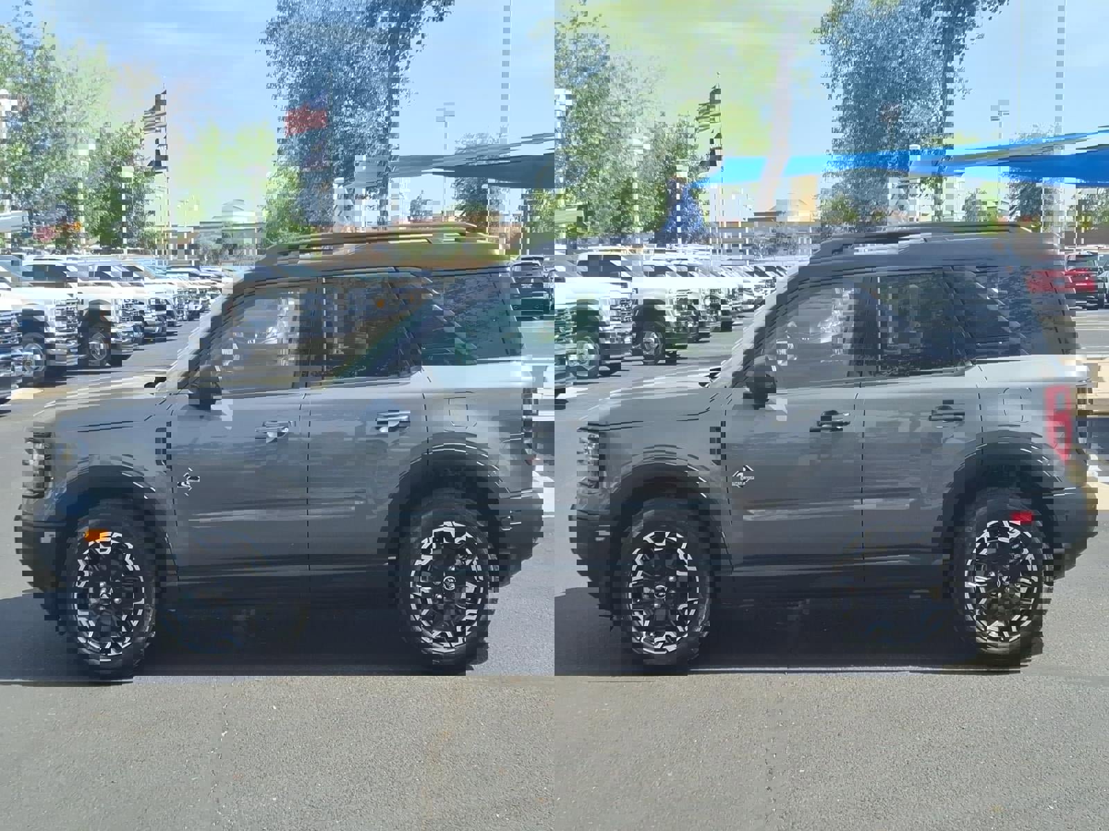 Certified 2025 Ford Bronco Sport Outer Banks w/ Outer Banks Tech Package+ image 2