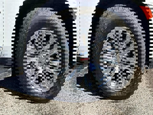 Used 2023 GMC Yukon Denali image 9