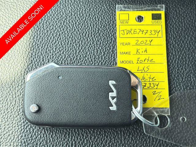 Used 2024 Kia Forte LXS FWD image 27