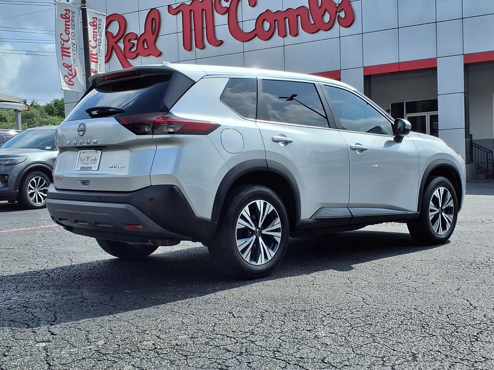 Used 2023 Nissan Rogue SV AWD/4WD image 6