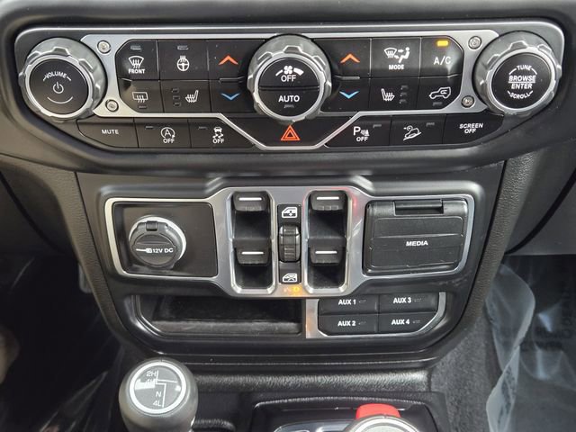 Used 2020 Jeep Wrangler Unlimited Sahara AWD/4WD image 18