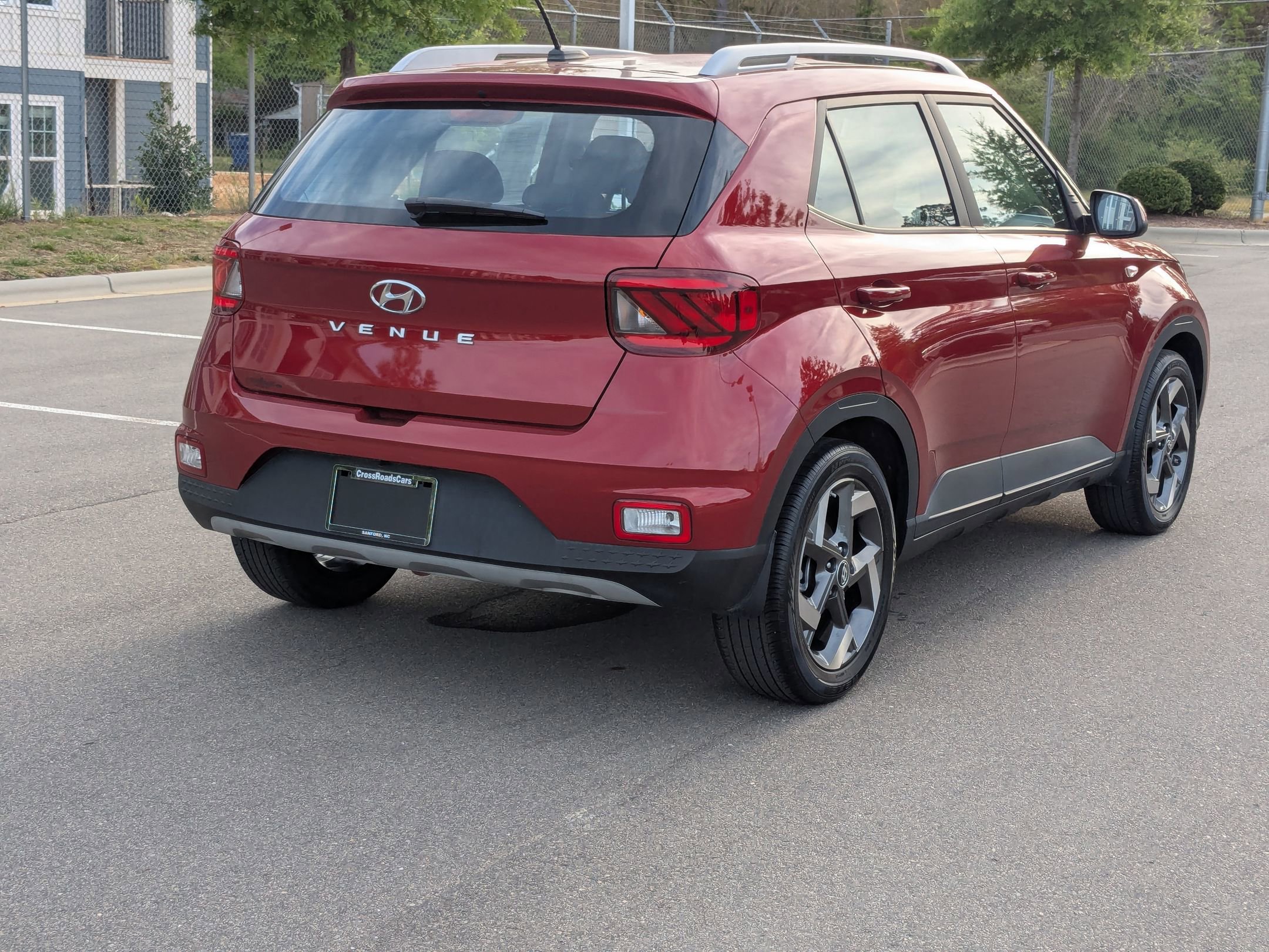 Used 2024 Hyundai Venue SEL FWD image 5