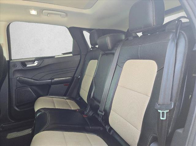 Certified 2022 Ford Escape Titanium w/ Titanium Premium Package FWD image 18