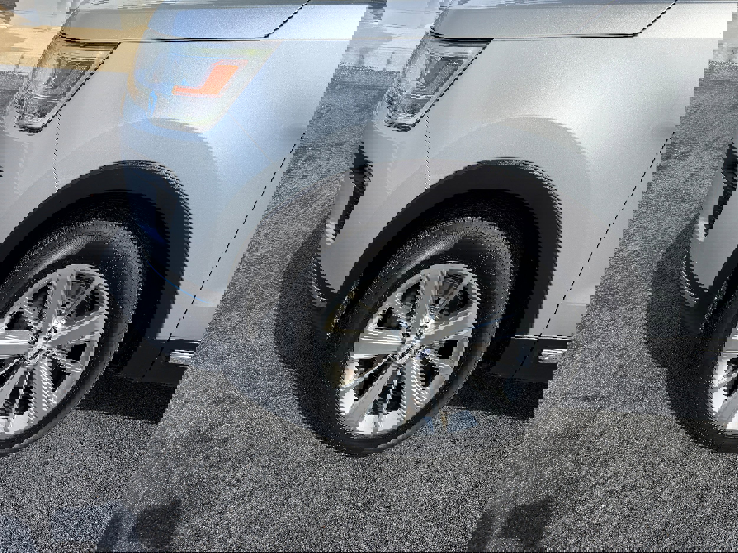 Certified 2019 Ford Explorer Limited w/ Class III Trailer Tow Package image 11