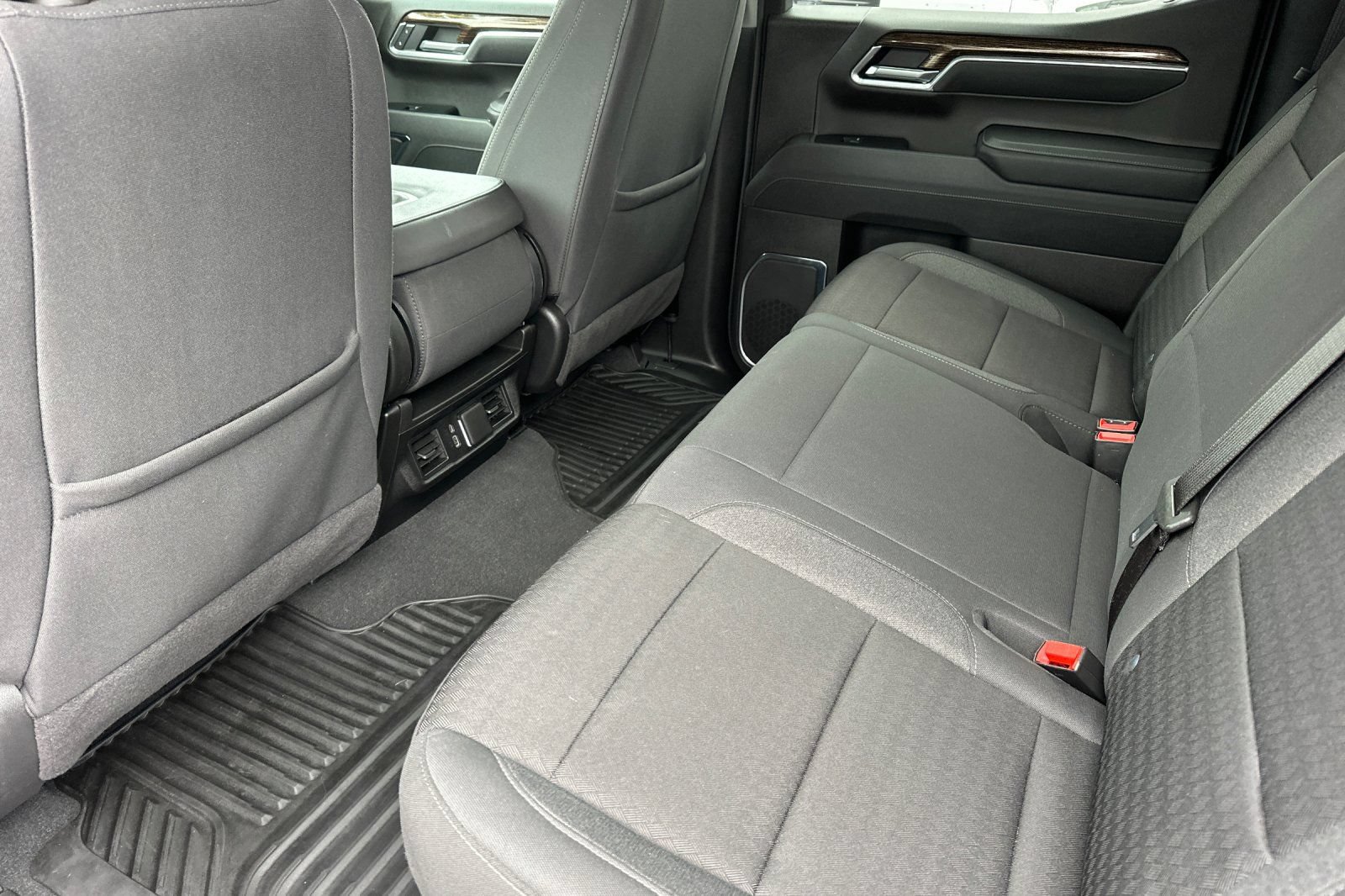 Used 2025 GMC Sierra 1500 SLE w/ Preferred Package AWD/4WD image 15