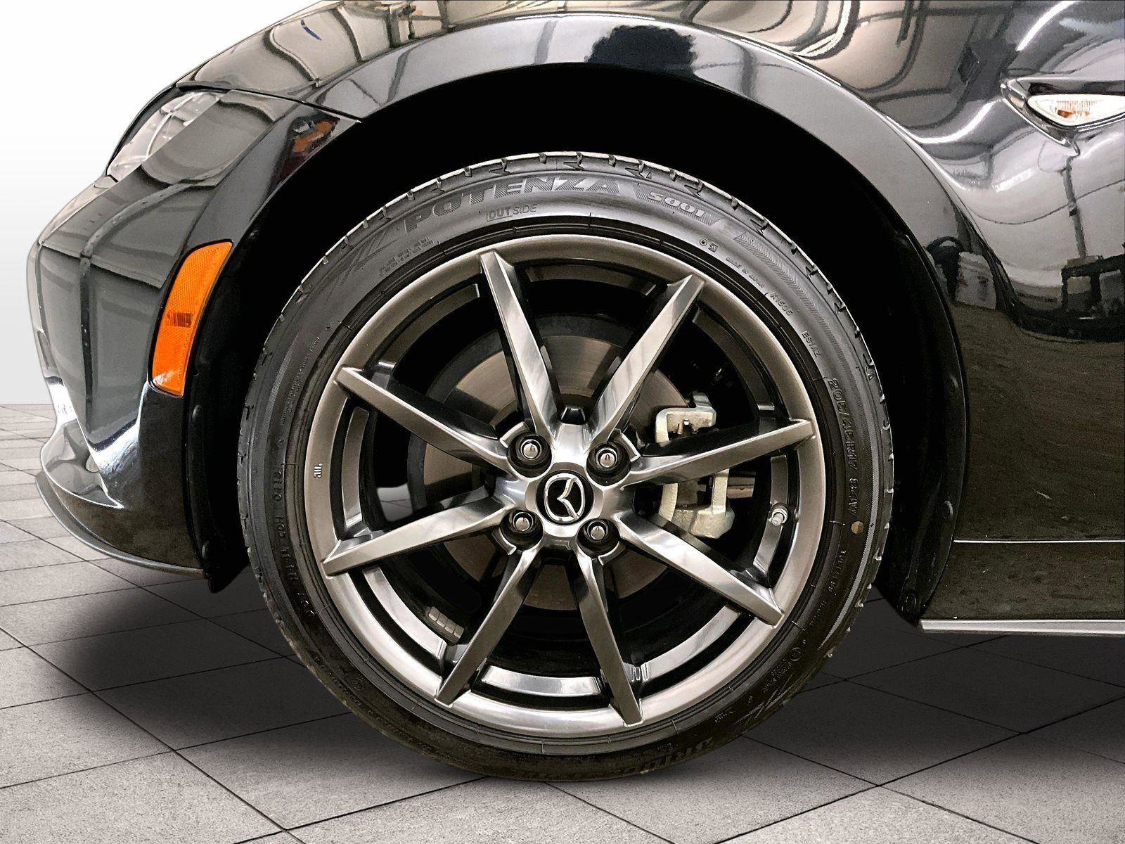 Used 2018 MAZDA MX-5 Miata RF Grand Touring RWD image 8