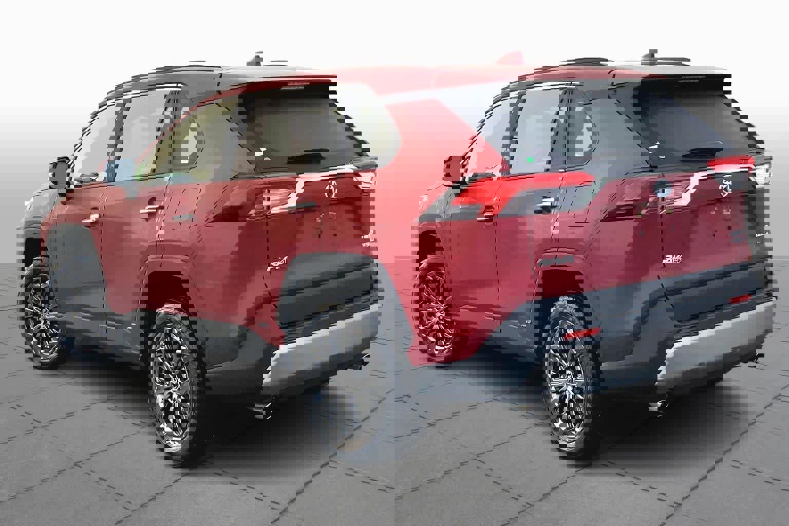 Used 2022 Toyota RAV4 Limited image 4