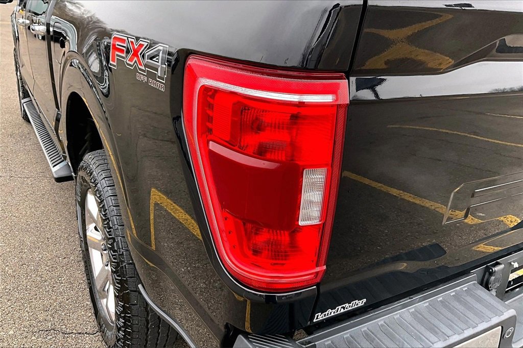 Certified 2021 Ford F150 XLT w/ Equipment Group 302A High image 31