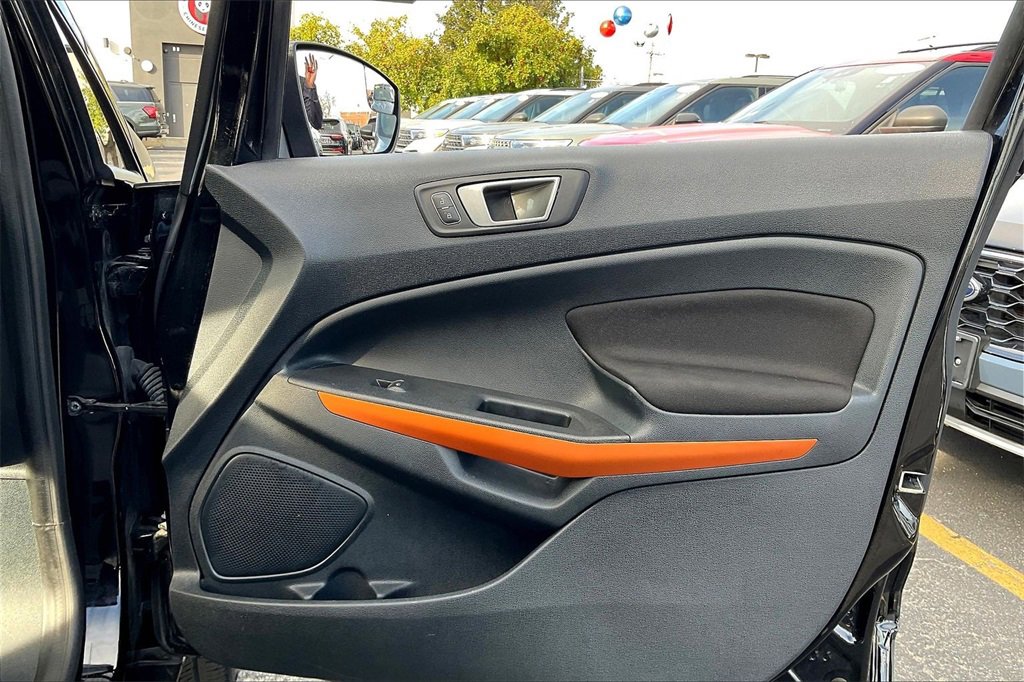 Certified 2022 Ford EcoSport SE w/ SE Appearance Package image 22