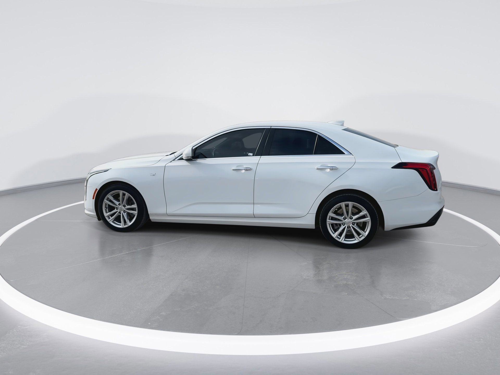 Used 2023 Cadillac CT4 Luxury image 8