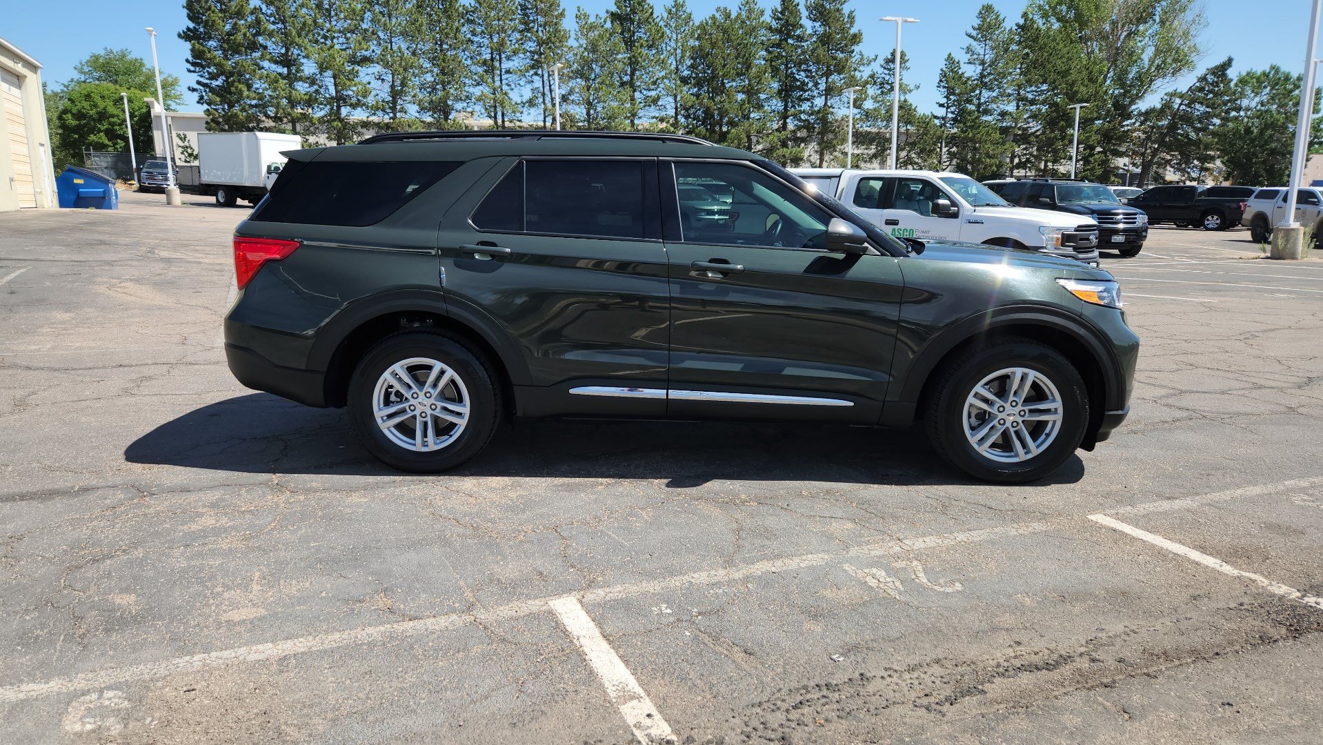 Certified 2023 Ford Explorer XLT w/ Equipment Group 202A AWD/4WD image 13