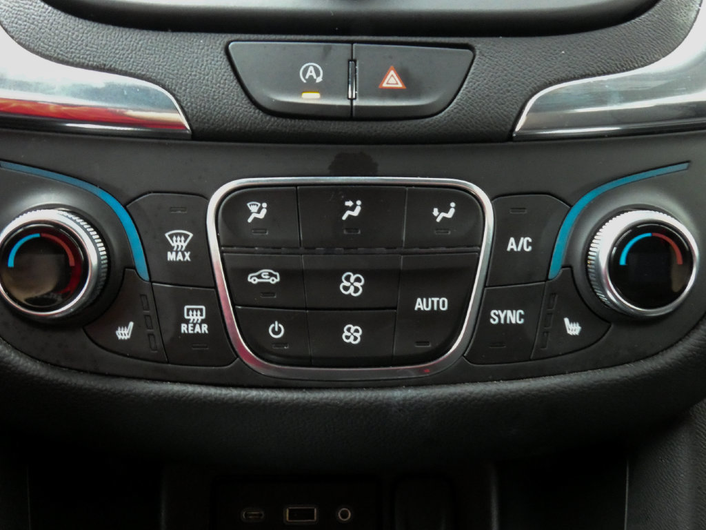 Used 2024 Chevrolet Equinox LT AWD/4WD image 20