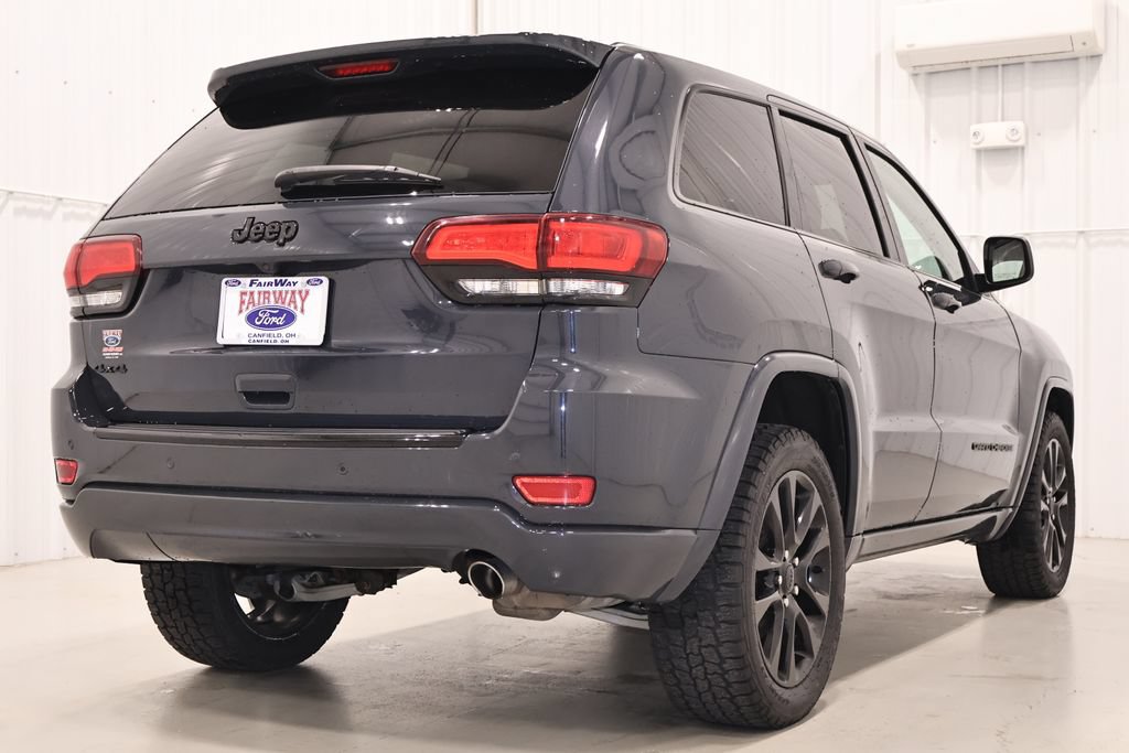 Used 2018 Jeep Grand Cherokee Laredo AWD/4WD image 10