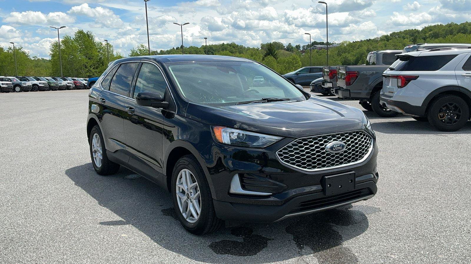 Certified 2023 Ford Edge SEL AWD/4WD image 4