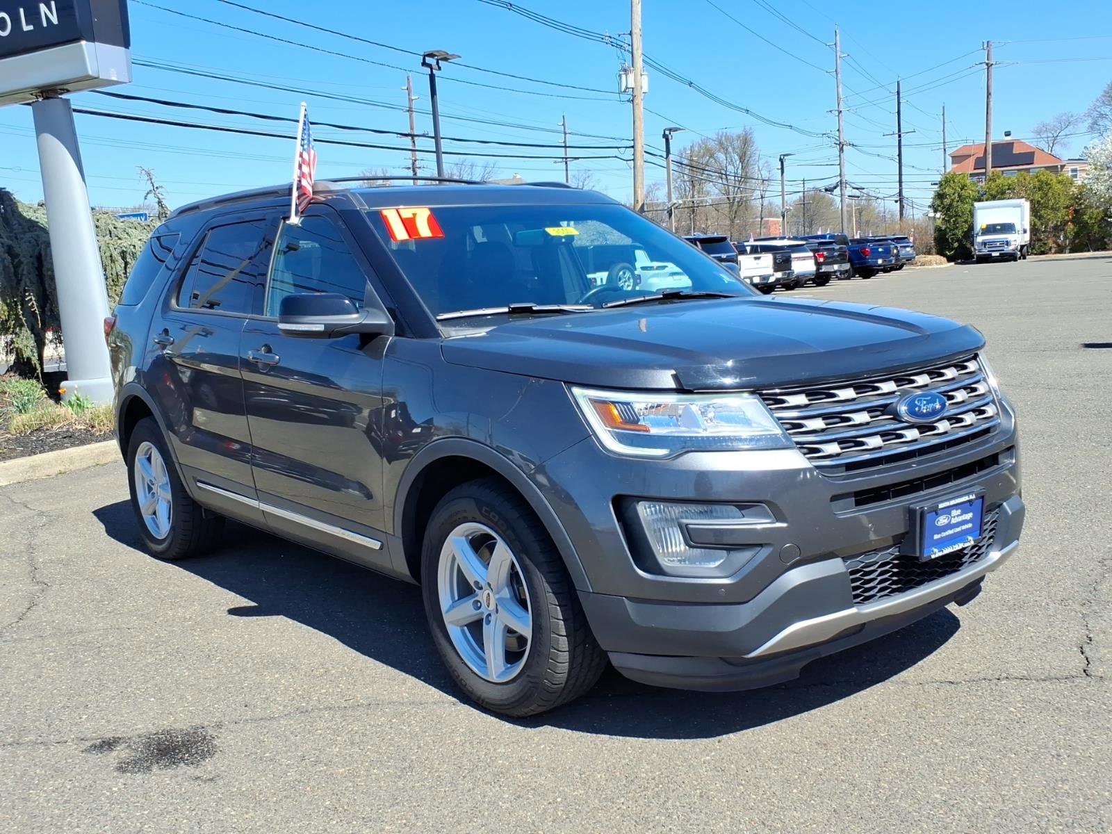 Certified 2017 Ford Explorer XLT w/ Equipment Group 202A AWD/4WD image 1