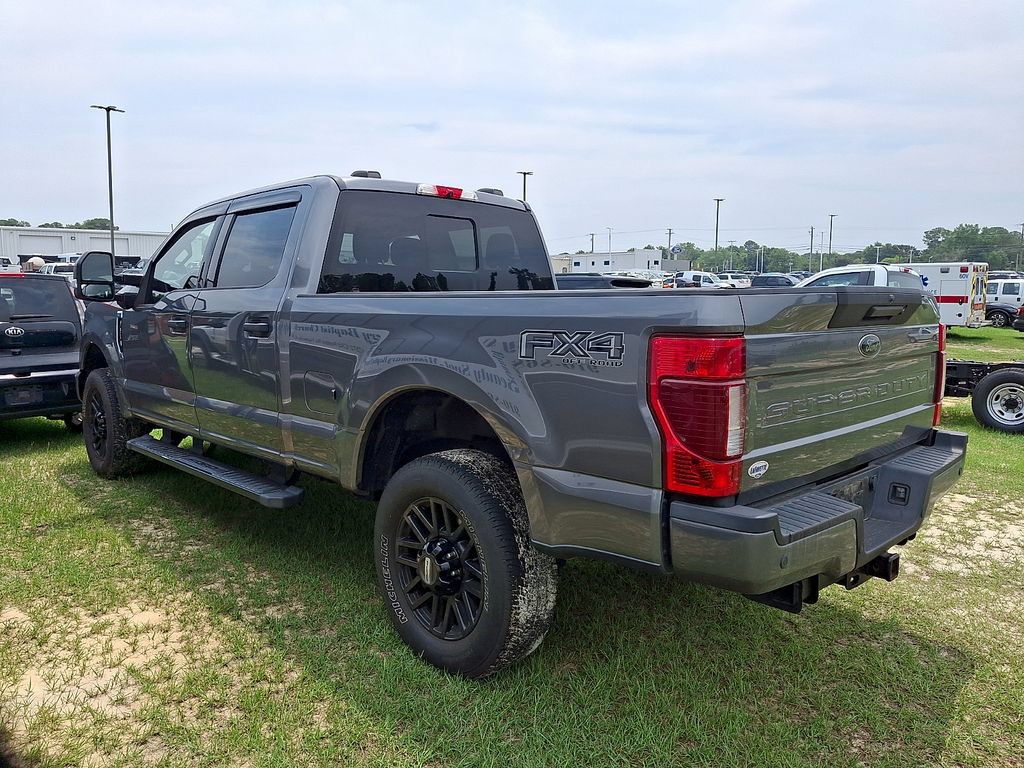 Certified 2022 Ford F250 XLT w/ Black Appearance Package AWD/4WD image 3