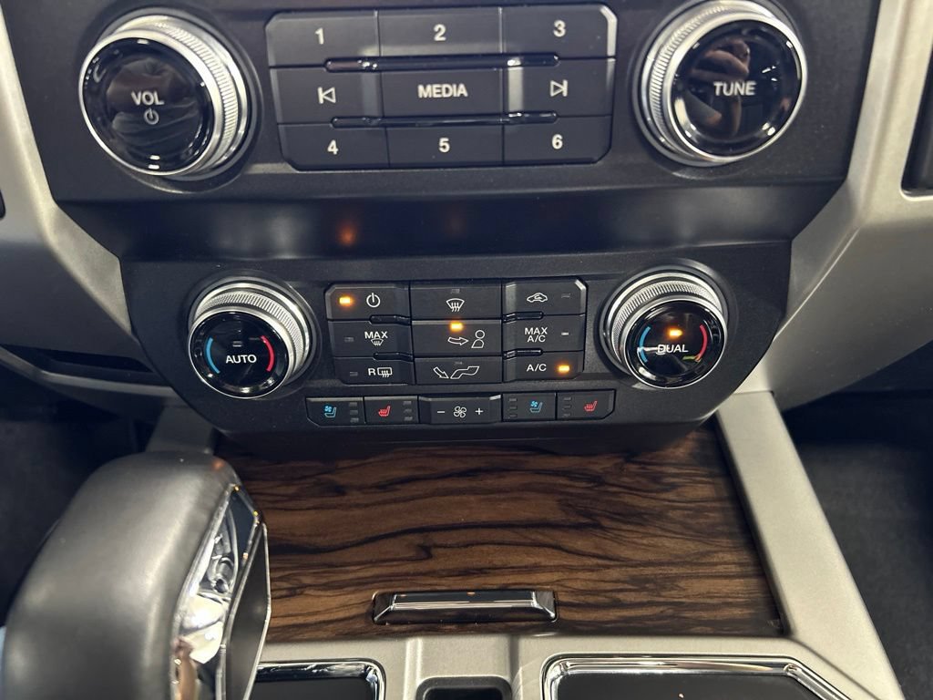 Certified 2020 Ford F150 Lariat w/ Equipment Group 502A Luxury AWD/4WD image 23