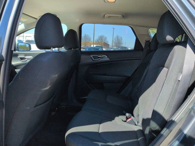 Used 2025 Kia Sportage LX image 16