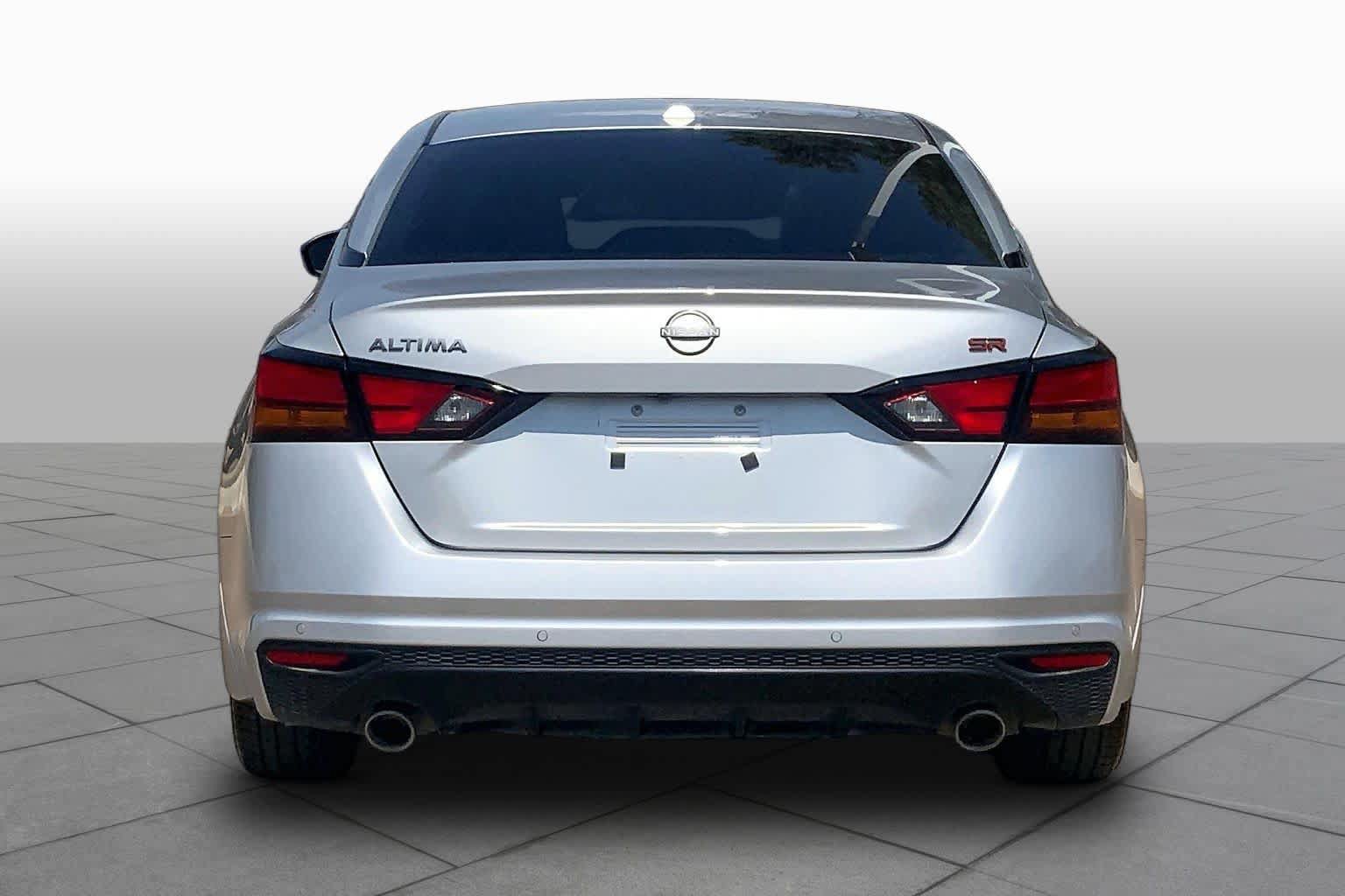 Used 2024 Nissan Altima 2.5 SR w/ SR Premium Package FWD image 5