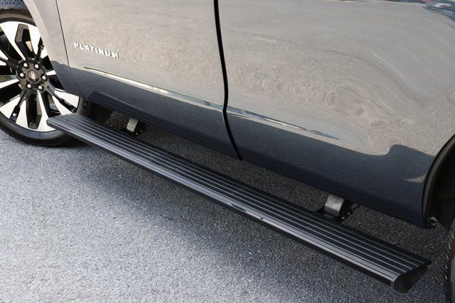 Certified 2025 Ford Expedition Platinum w/ Driver's Package image 8