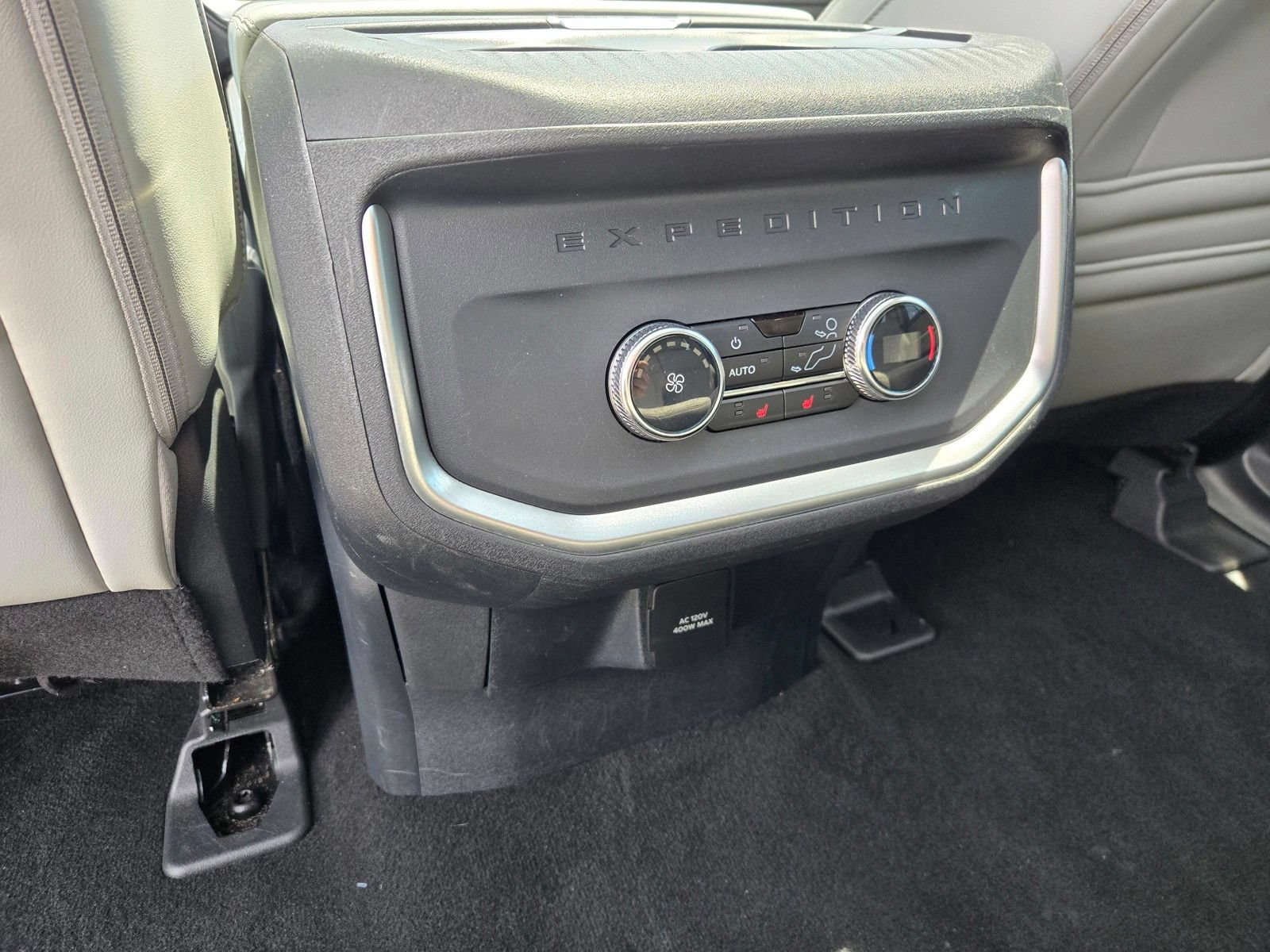 Certified 2025 Ford Expedition Max Platinum AWD/4WD image 13
