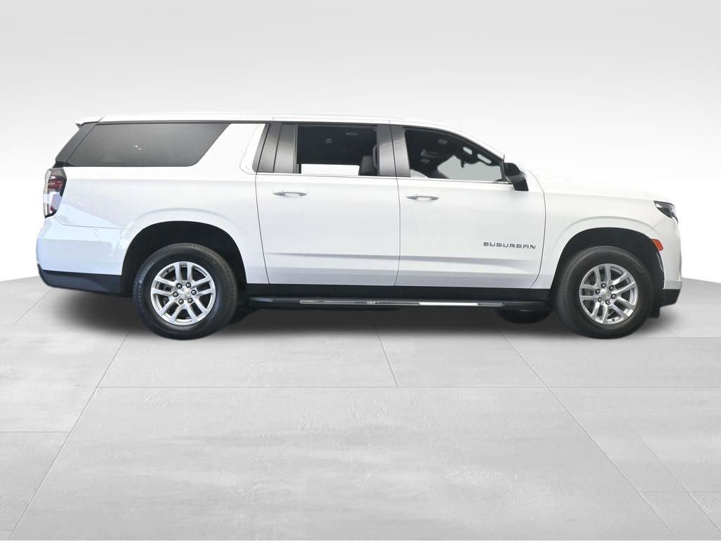 Used 2023 Chevrolet Suburban LT image 8