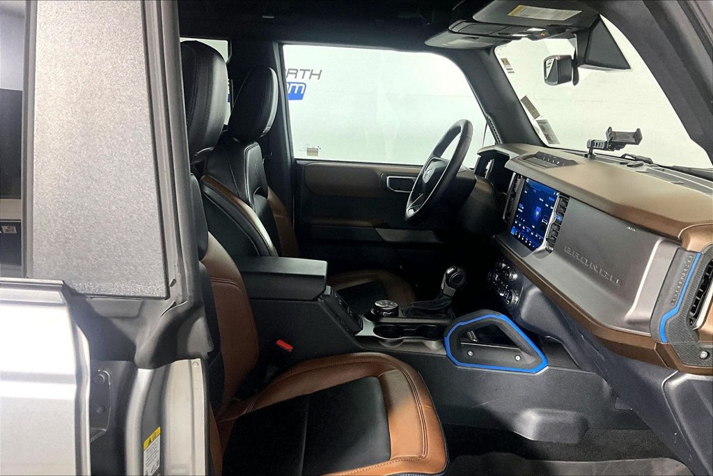 Certified 2023 Ford Bronco Outer Banks w/ Sasquatch Package AWD/4WD image 6