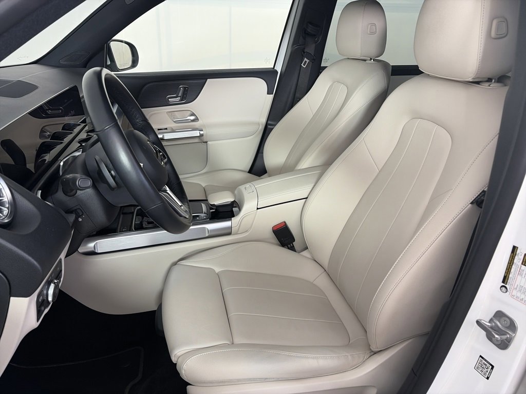 Used 2023 Mercedes-Benz EQB 300 4MATIC image 11