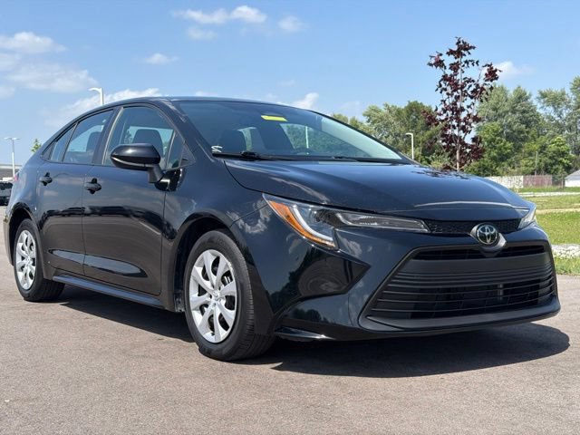 Used 2024 Toyota Corolla LE FWD image 1
