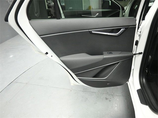 Used 2024 Kia Niro EX image 39