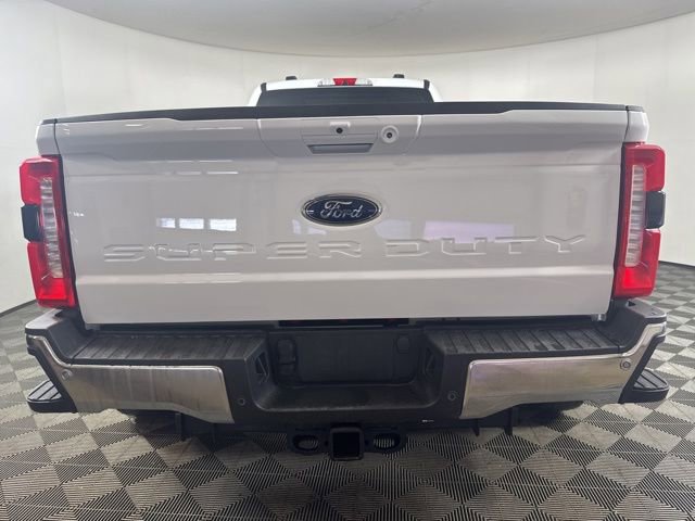 Certified 2025 Ford F450 Lariat w/ Chrome Package image 4