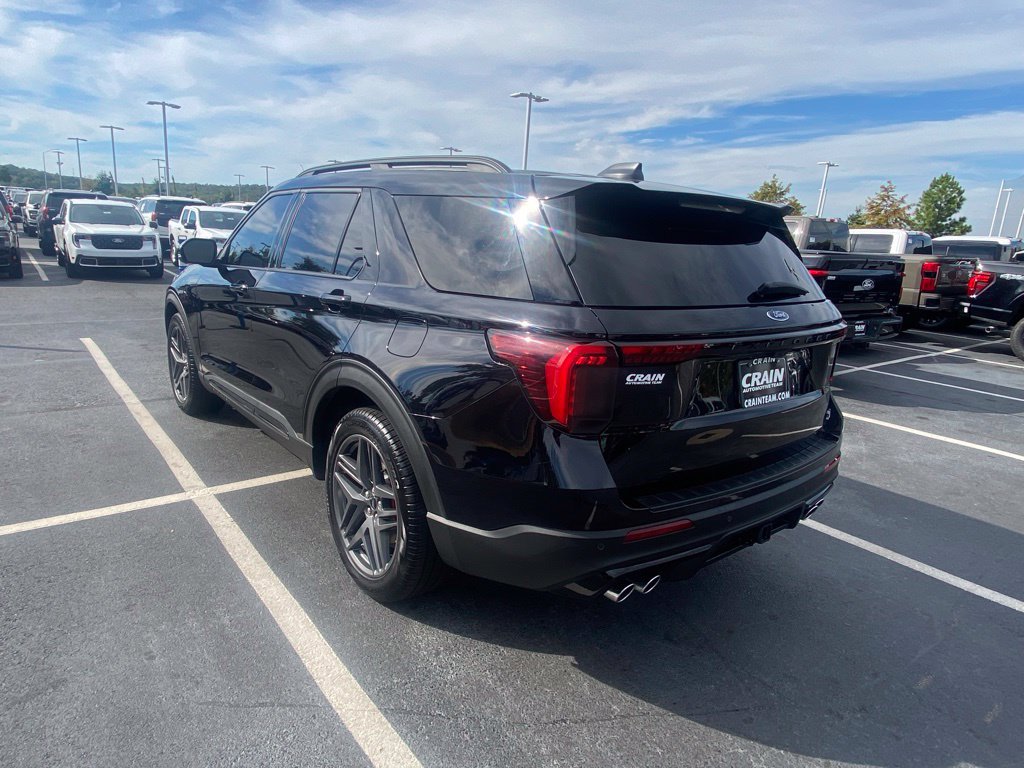 Certified 2025 Ford Explorer ST w/ Sun And Sound Package AWD/4WD image 5